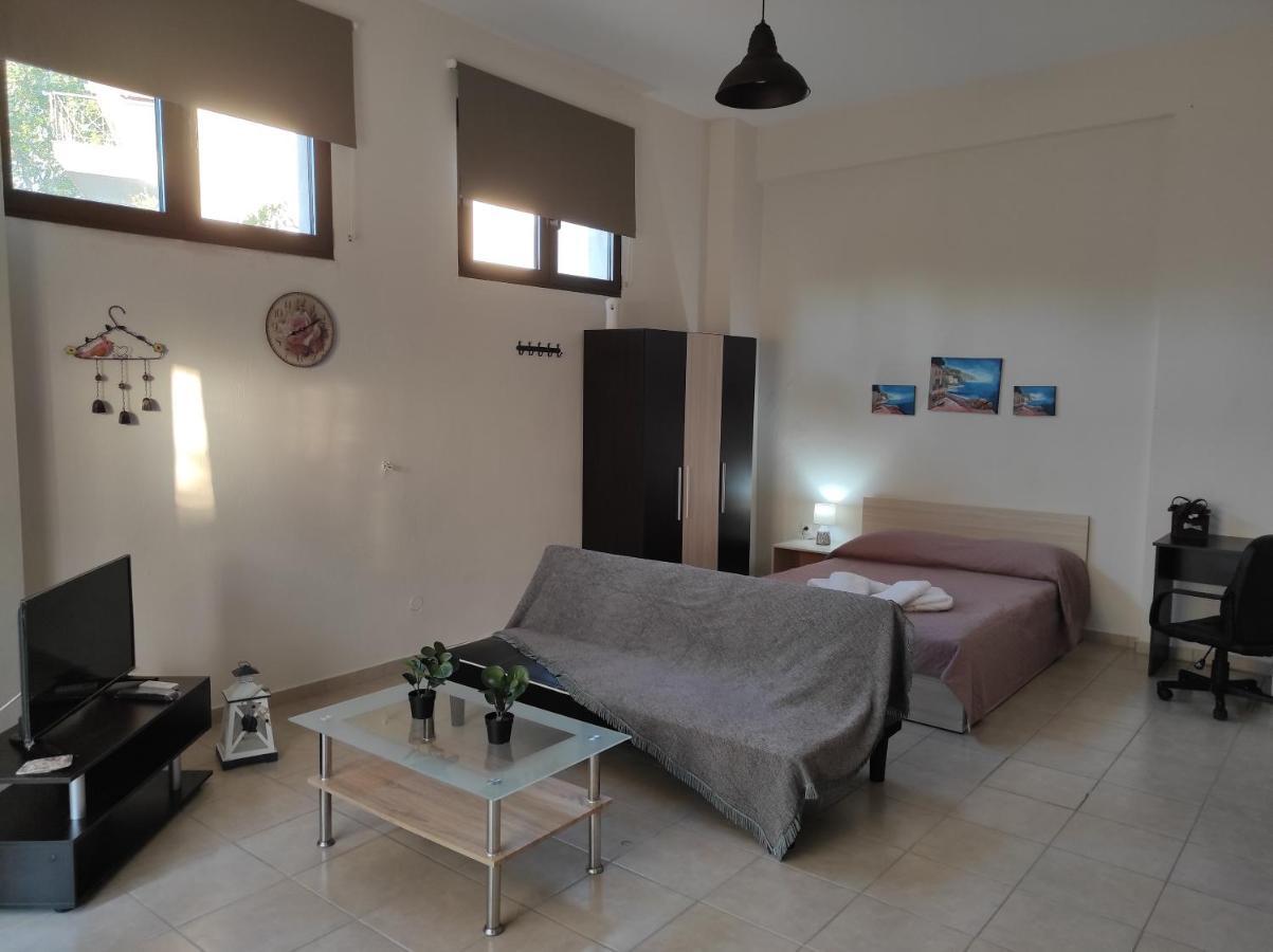 John'S Apartments Неа-Миханиона Экстерьер фото