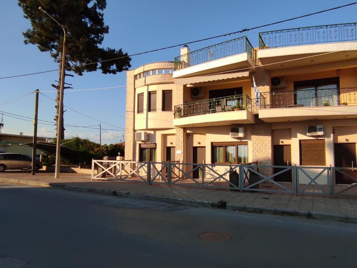 John'S Apartments Неа-Миханиона Экстерьер фото